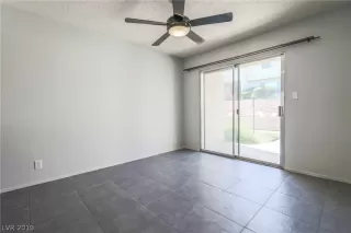 Photo #4: 2108382 Listing 