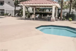 Photo #5: 2108400 Listing