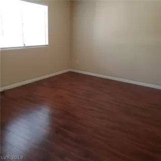 Photo #5: 2108416 Listing 