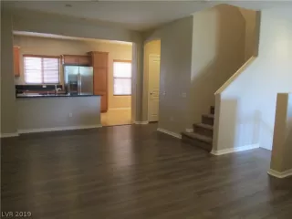 Photo #4: 2108426 Listing 