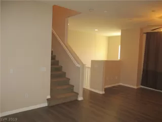 Photo #6: 2108426 Listing 