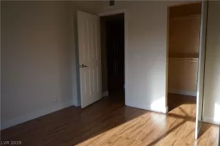 Photo #6: 2108467 Listing 