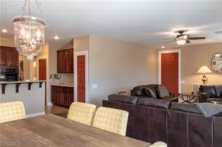 Photo #4: 2108471 Listing 