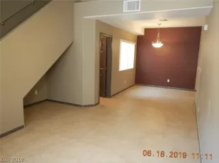 Photo #2: 2108551 Listing 