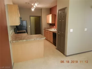 Photo #4: 2108551 Listing 