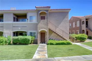 Photo #3: 2108606 Listing