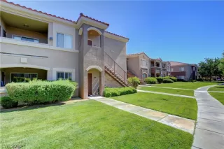 Photo #4: 2108606 Listing