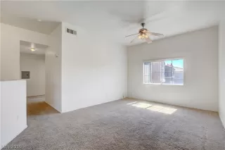 Photo #5: 2108606 Listing