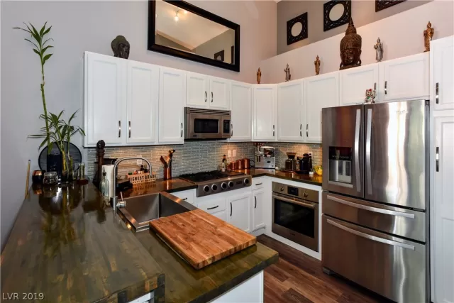 MLS: 2108629 Condo For Sale