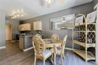 Photo #4: 2108657 Listing