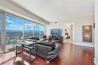 Photo #4: 2108668 Listing 