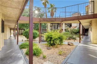 Photo #1: 2108672 Listing