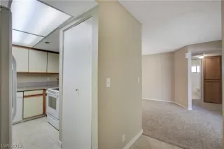 Photo #4: 2108672 Listing