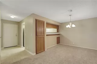 Photo #5: 2108672 Listing