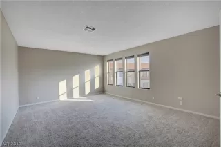 Photo #6: 2108672 Listing