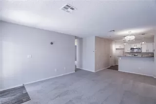 Photo #4: 2108730 Listing 