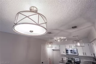 Photo #6: 2108730 Listing 