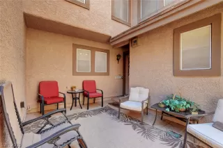 Photo #4: 2108741 Listing