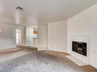 Photo #2: 2108766 Listing 