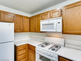 Photo #5: 2108766 Listing 