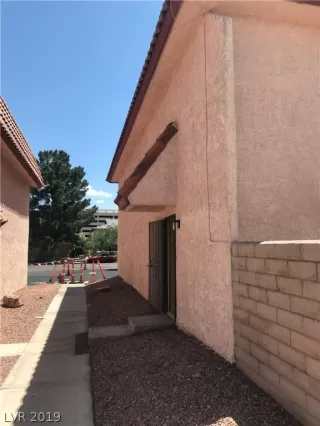 Photo #1: 2108768 Listing