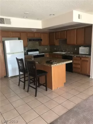 Photo #2: 2108768 Listing