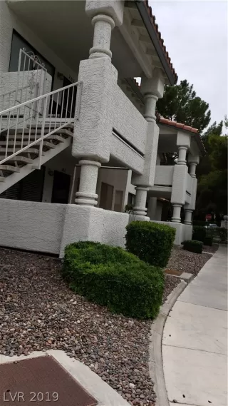 Photo #2: 2108785 Listing 