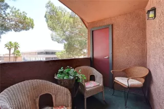 Photo #2: 2108802 Listing