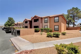 Photo #6: 2108802 Listing