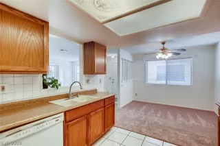 Photo #5: 2108868 Listing