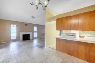 Photo #4: 2108924 Listing 