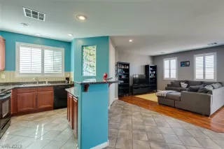 Photo #6: 2108952 Listing