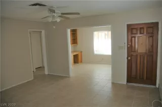 Photo #5: 2108971 Listing 