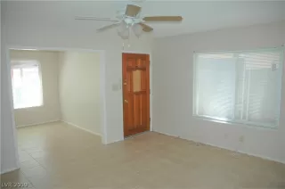 Photo #6: 2108971 Listing 