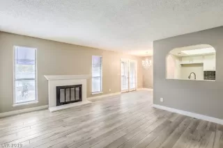 Photo #6: 2108974 Listing