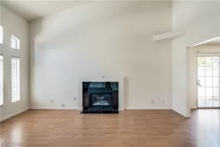 Photo #2: 2108989 Listing