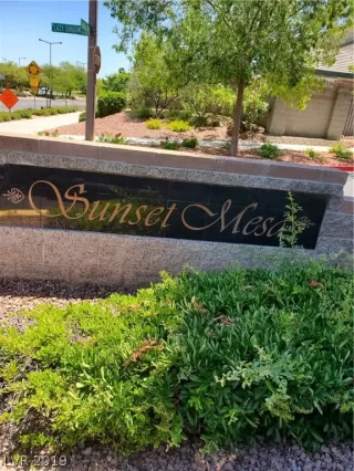 Photo #3: 2108993 Listing 