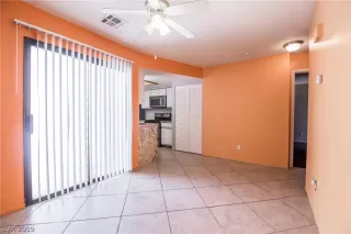 Photo #5: 2109004 Listing 