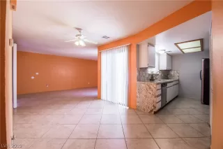 Photo #6: 2109004 Listing 