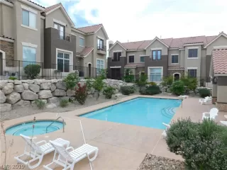 Photo #1: 2109017 Listing 