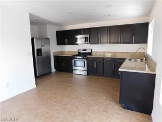 Photo #6: 2109017 Listing 