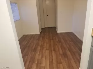 Photo #6: 2109021 Listing