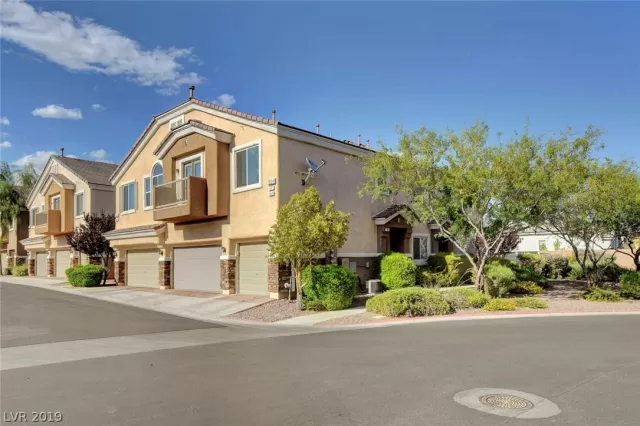 MLS: 2109044 Condo For Sale