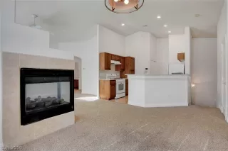 Photo #3: 2109044 Listing