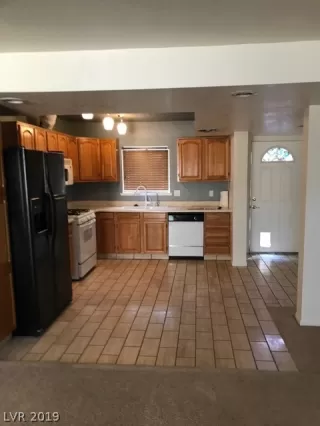 Photo #5: 2109045 Listing 