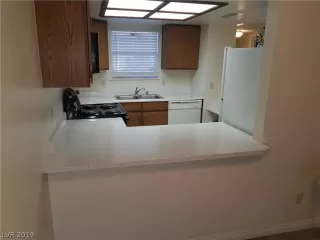 Photo #5: 2109055 Listing 