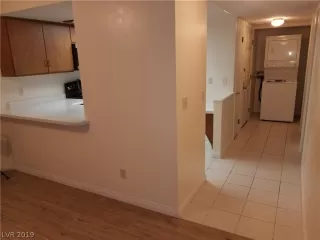 Photo #6: 2109055 Listing 