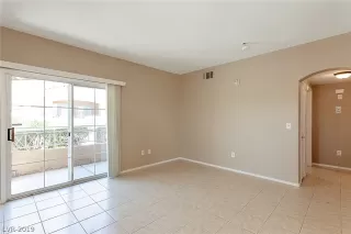 Photo #3: 2109167 Listing