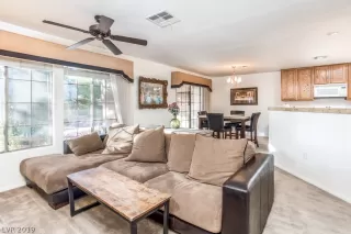 Photo #5: 2109216 Listing 