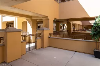 Photo #5: 2109249 Listing 